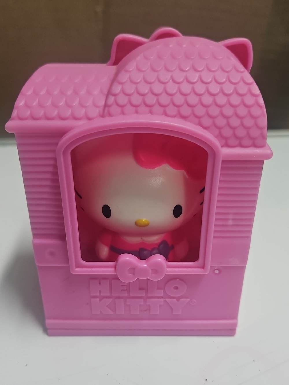 Hello Kitty Pink Mini Playhouse Figure - Bright Pink